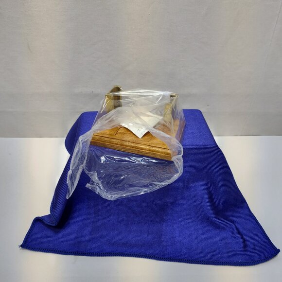 OLEE Oak & Brass Business Card Holder Presentation Stand Brass Name Plate NWOT - Picture 8 of 10